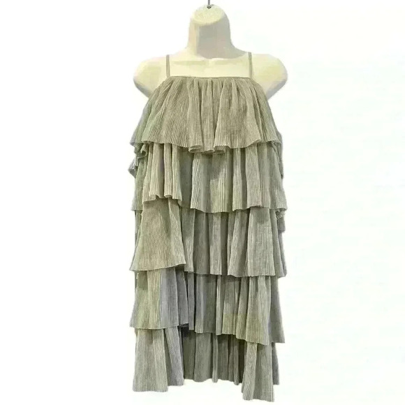 Listicle NWT Tiered Mini Dress Color Dark Gray Size Small - Picture 1 of 9